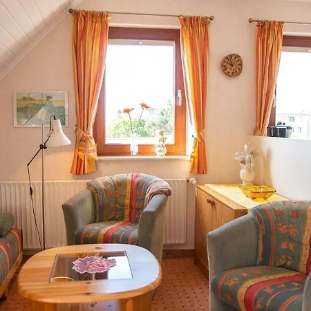 Strandhaus-nr-9-og-rechts *