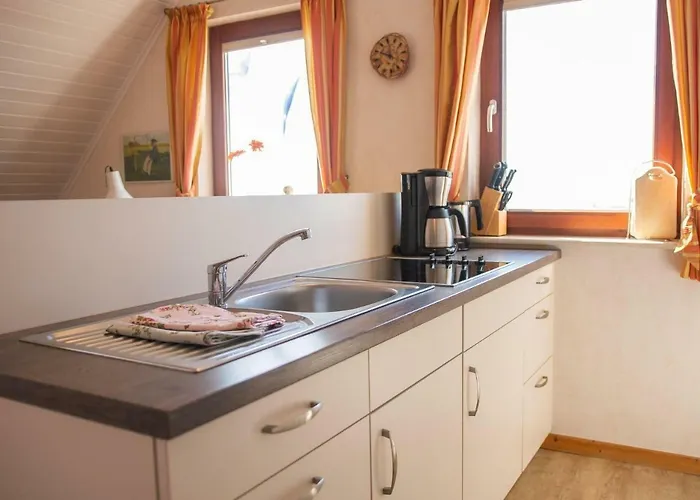 Strandhaus-nr-9-og-rechts